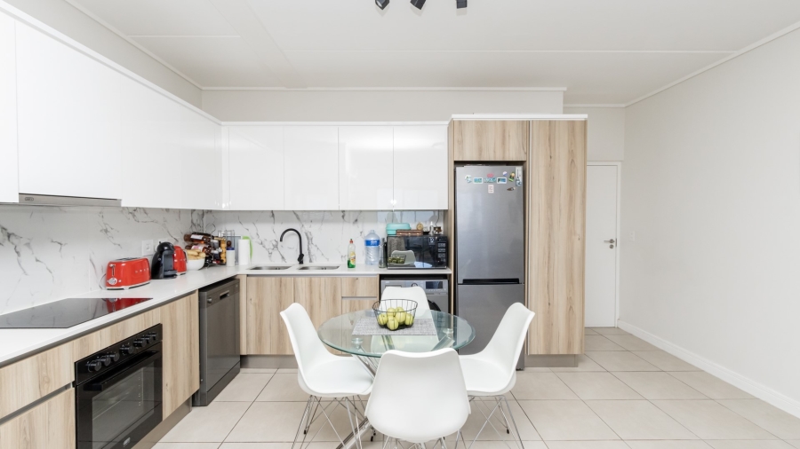 To Let 2 Bedroom Property for Rent in Sandown Western Cape